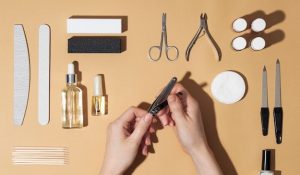 Материалы для маникюра - что выбрать: сравнение и советы